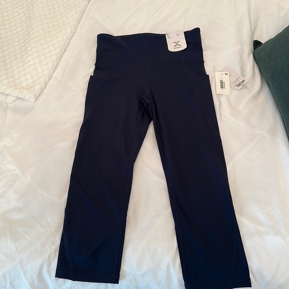 Mondetta Women's High Waist Active Capri- New with tags - Picture 2 of 5